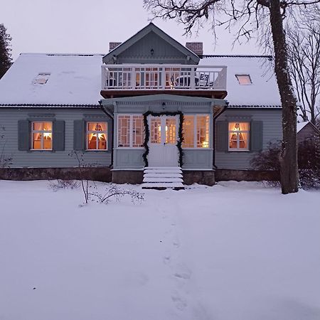Отель Juras Maja Ausekli Kaltene Экстерьер фото
