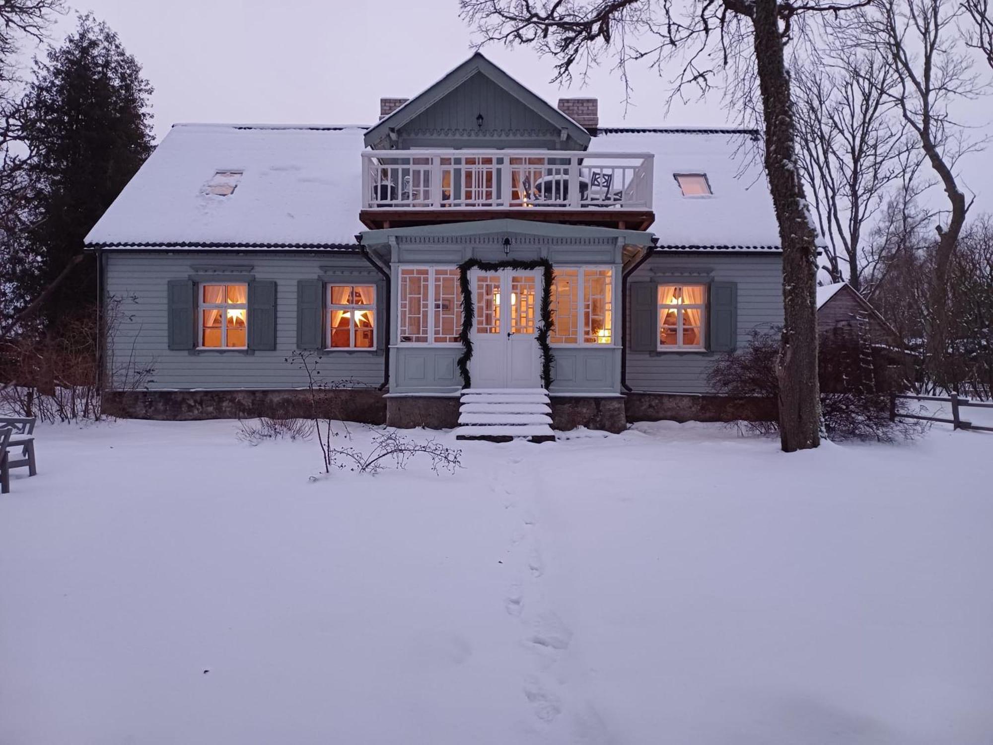 Отель Juras Maja Ausekli Kaltene Экстерьер фото